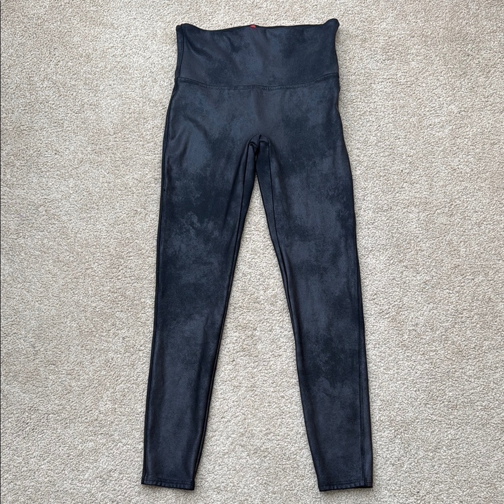 SPANX Perfect Mid Rise Faux Leather Skinny Leg Black Wash Leggings Size Large